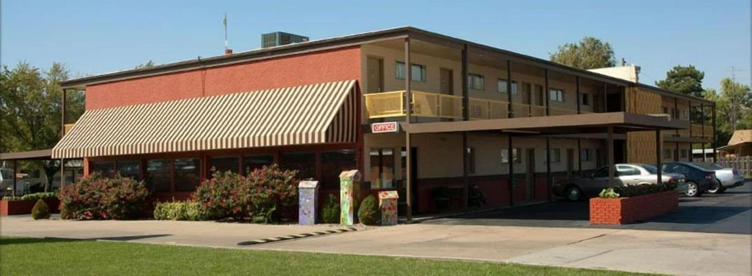 Big Bend Traveler'S Inn Great Bend Екстер'єр фото